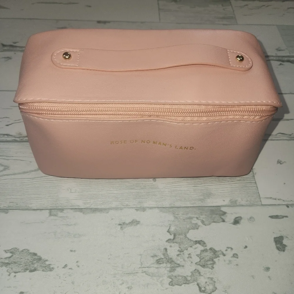 Blush Cosmetic Case Rose Of No Man's Land NWOT